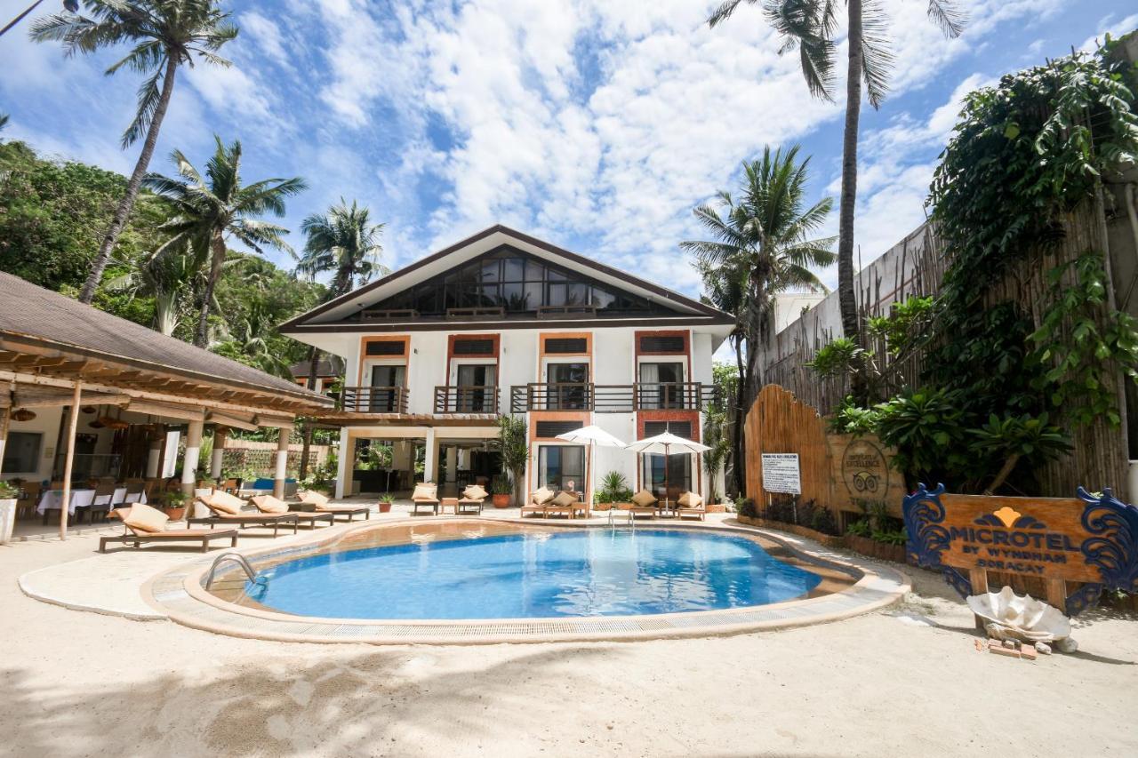 Microtel By Wyndham Boracay Balabag (Boracay) Exterior foto