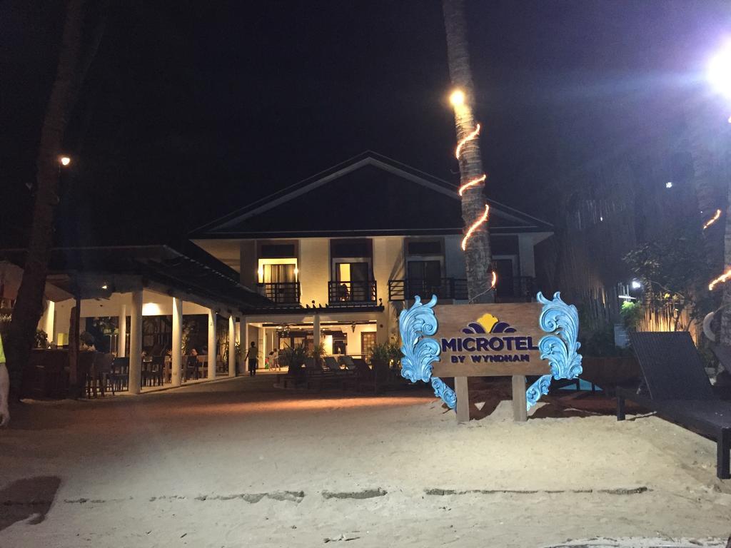 Microtel By Wyndham Boracay Balabag (Boracay) Exterior foto